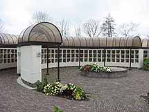 Urnenmuur